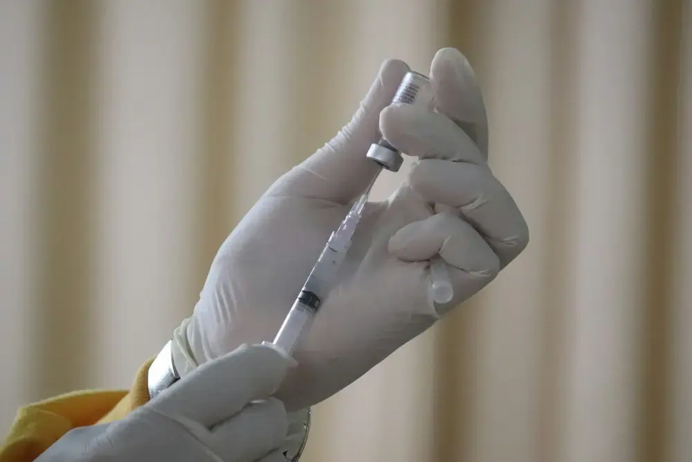 Obbligo vaccinale in Italia: cosa prevede la legge, sanzioni ed esenzioni